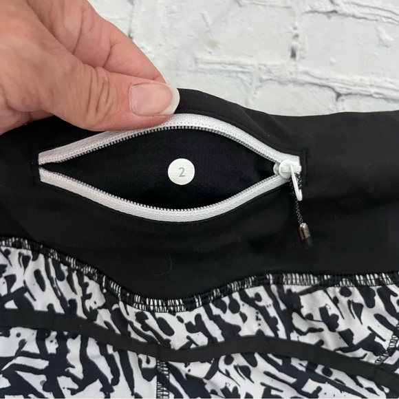 Lululemon Run Times 4 Way Stretch Black & White Athletic Shorts - Picture 4 of 5